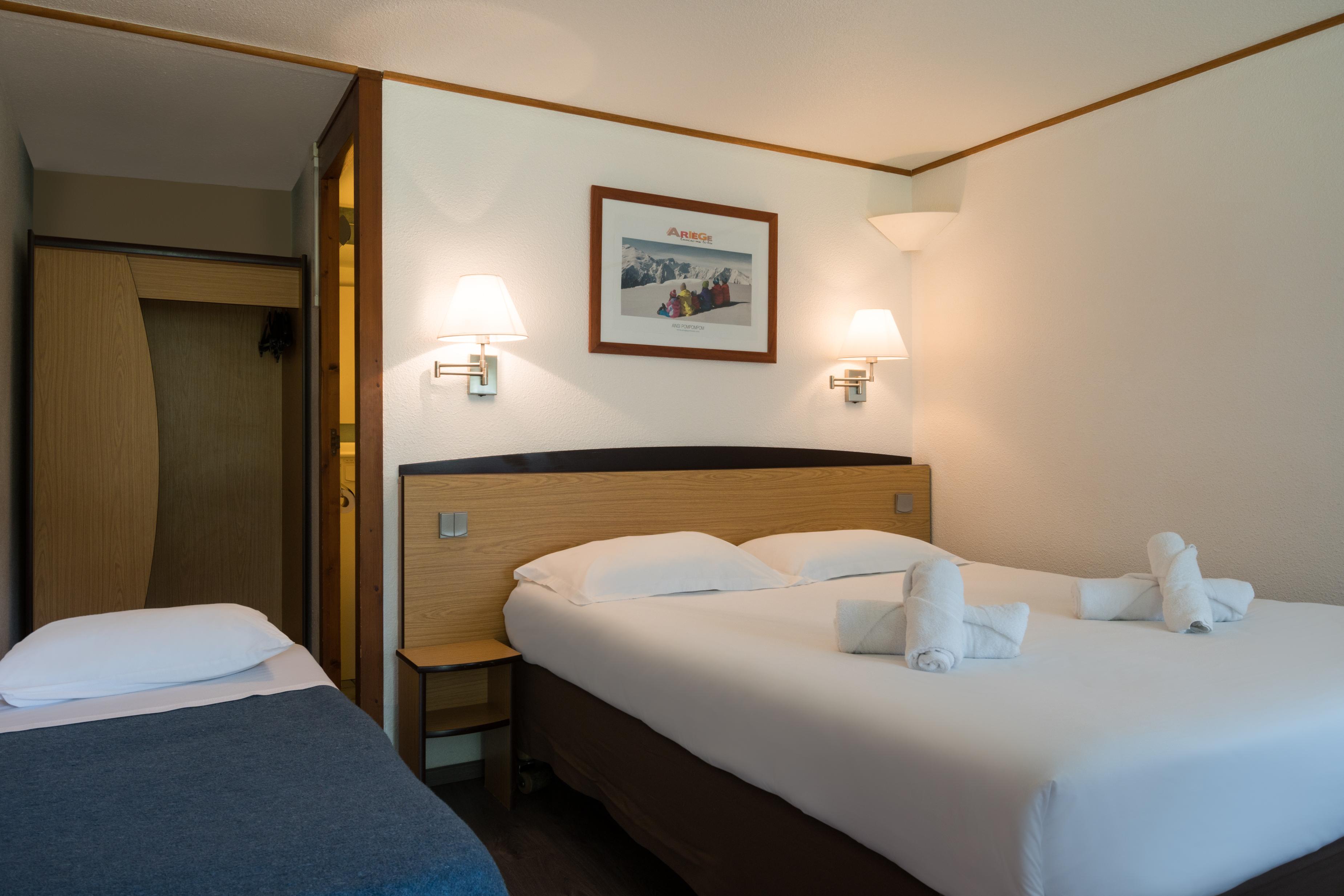 The Originals Access, Hotel 푸아 외부 사진